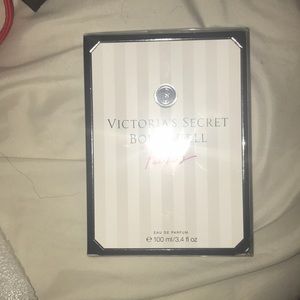 Victoria’s Secret Bombshell Paris